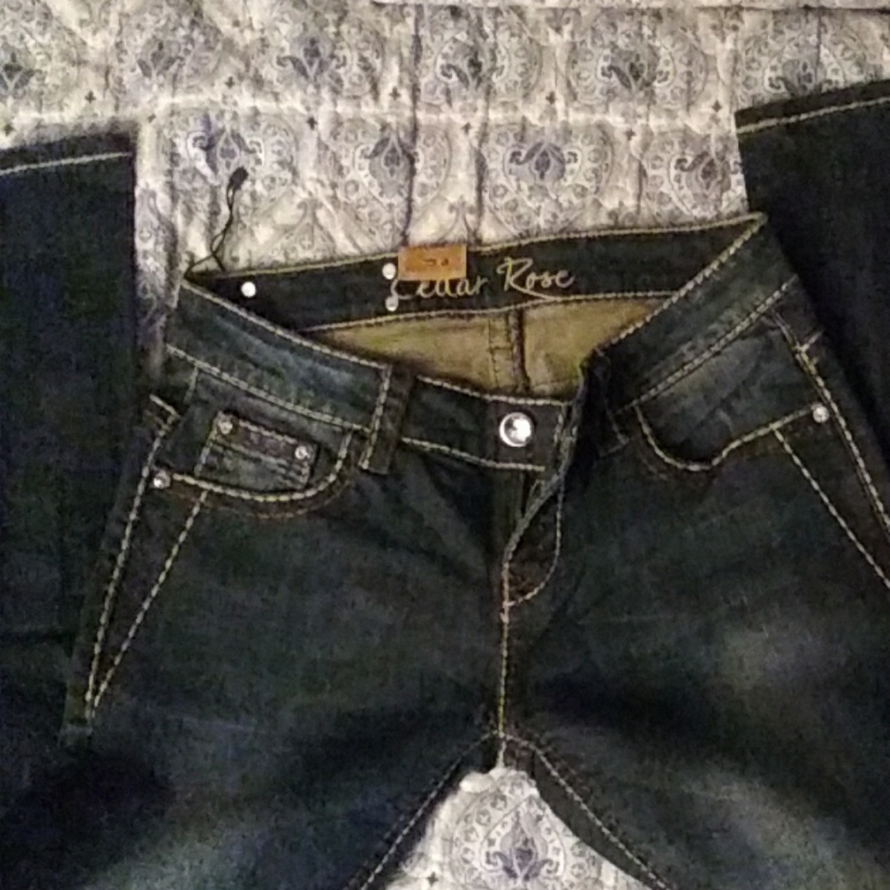 CEDAR ROSE JEANS - Picture 4 of 8